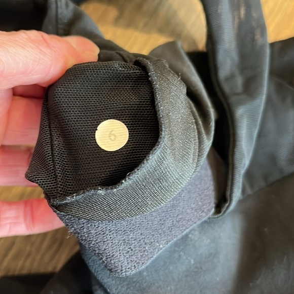 LULULEMON black full length racerback tank, size 6 - Picture 5 of 5